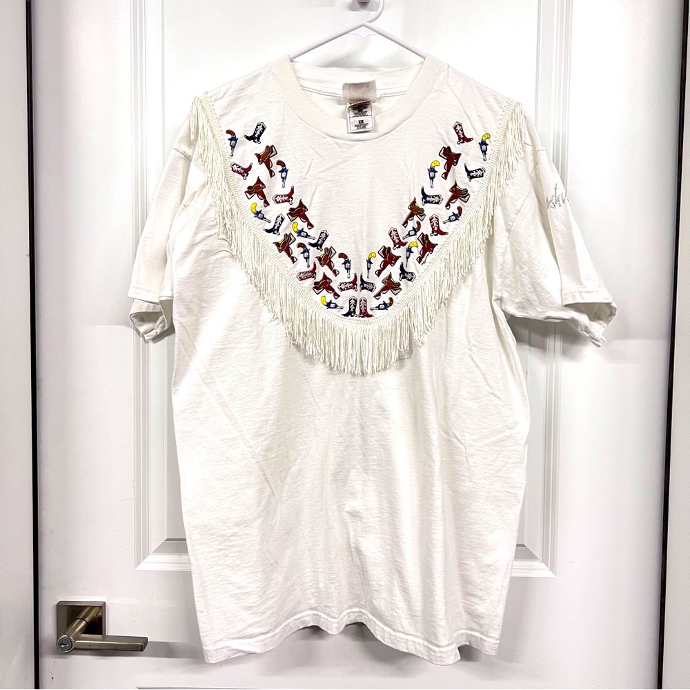 White tassel and boot bling Nashville t-shirt size xl